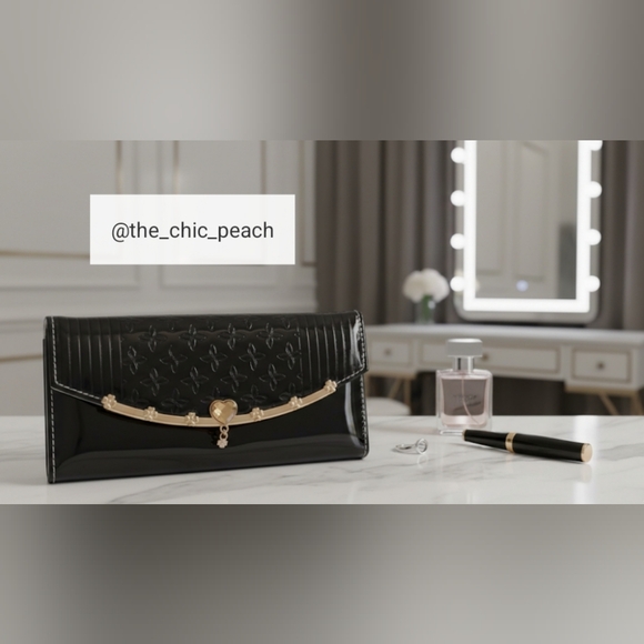 you diss Handbags - 🩷$10 | Chic & Elegant Black Wallet ✨